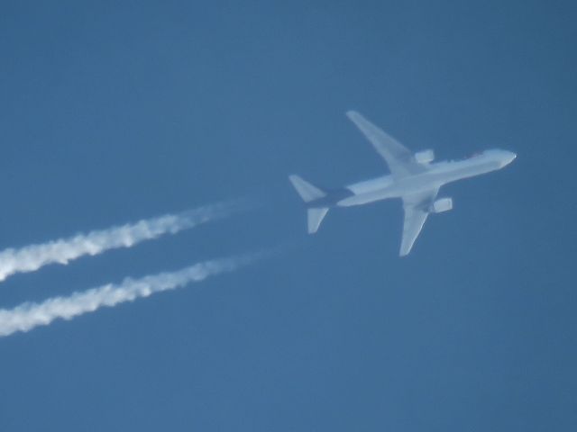BOEING 767-300 (N127FE)