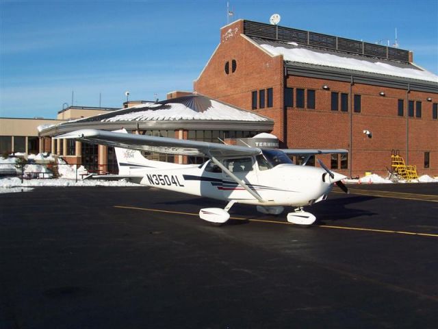 Cessna Skyhawk (N3504L)
