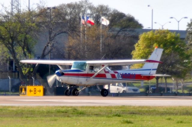 Cessna 152 (N4951A)