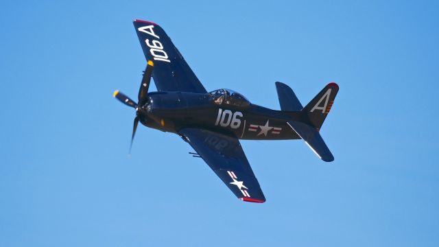 N800H — - Heritage Flight Museum Warbird Weekend 8.19.17. Historic Flight Foundations Grumman F8F-2 "Bearcat" (Ser#121752) makes a pass over Rwy 22 during the air show.