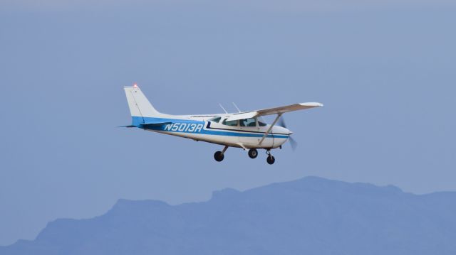 Cessna Skyhawk (N5013R)