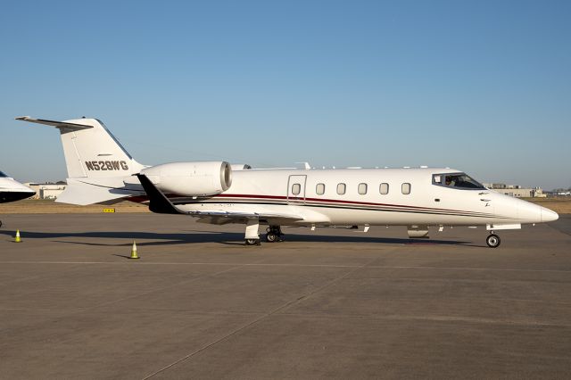 Learjet 60 (N528WG)