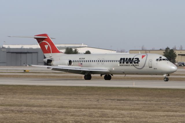 Douglas DC-9-10 (N613NW) - March 27, 2010 - landed at Grand Rapids, Michigan