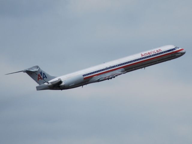 McDonnell Douglas MD-83 (N433AA) - Departing runway 26L - 4/5/13