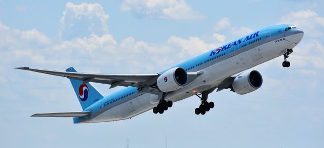 BOEING 777-300 (HL8041) - Another capture from the ATL south deck, 5/30/20.  Love that 77W!