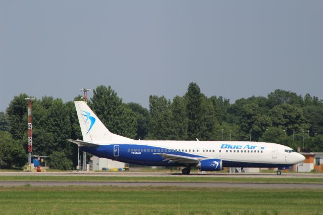 Boeing 737-700 (YR-BAQ) - LINATE 27-05-2017