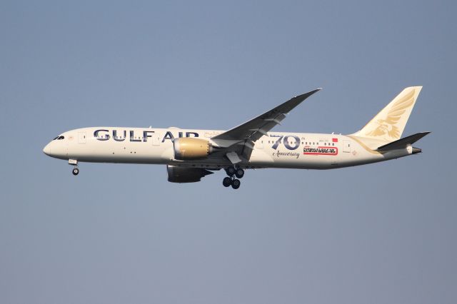 Boeing 787-9 Dreamliner (A9C-FC)