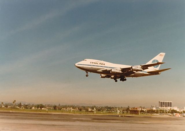 Boeing 747-200 — - Pan Am B747SP landing at KLAX spring 1977