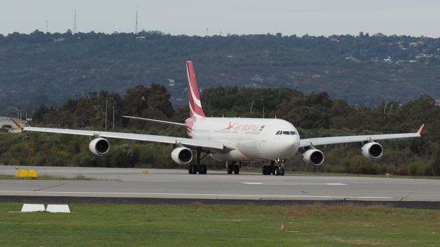 Airbus A340-300 (3B-NBE) - Airbus A330-343 Air Mauritius 3B-NBE R03 YPPH 010718