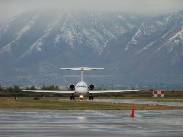 McDonnell Douglas MD-83 (N415NV)