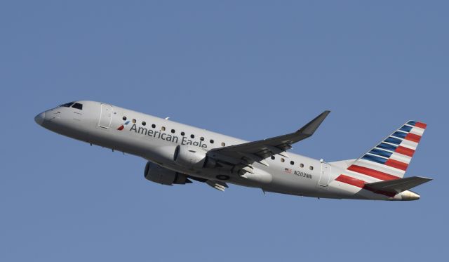 Embraer 175 (N203NN) - Departing LAX