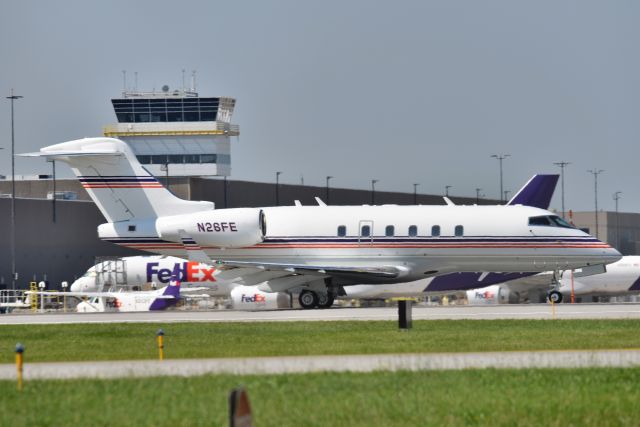 Canadair Challenger (N26FE) - Rolling down Runway 32 on 08-02-21