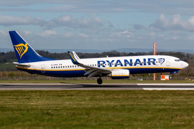 Boeing 737-700 (EI-DWS)