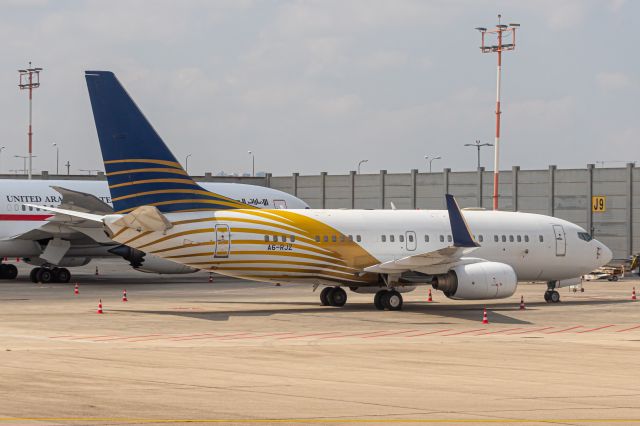 Boeing 737-700 (A6-RJZ)