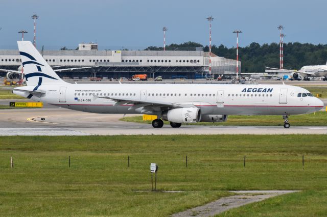 Airbus A321 (SX-DGQ)