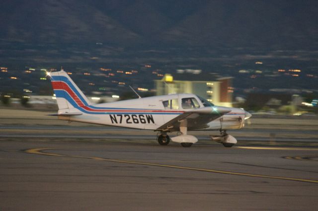 Piper Cherokee (N7266W)