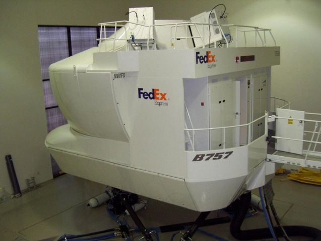 Boeing 757-200 (N901FD) - 757 Simulator Memphis