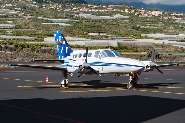 Cessna 421 (EC-IHY)