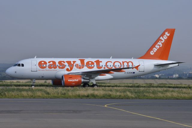 Airbus A319 (G-EZEM) - EasyJet - Airbus A319-111 C/N 2230 - G-EZEM - at EDLW 2004-08-06.