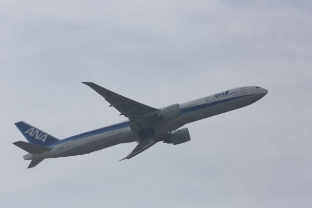 BOEING 777-300 (JA778A)