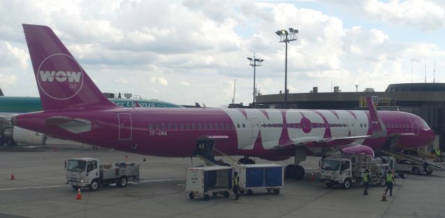 Airbus A321 (TF-GMA) - Taxiing out of Newark