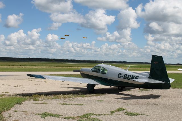 Mooney M-20 (C-GCKE)