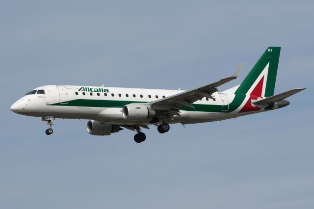 Embraer 170/175 (EI-RDJ)