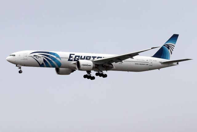 BOEING 777-300 (SU-GDL) - Egyptair 985 arriving from Cairo International Airport