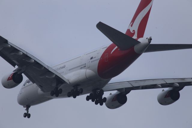 Airbus A380-800 (VH-OQB)