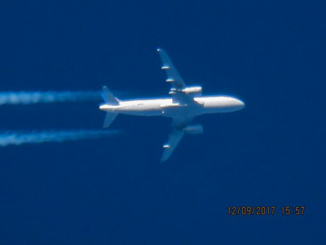 Airbus A320 (N464UA)