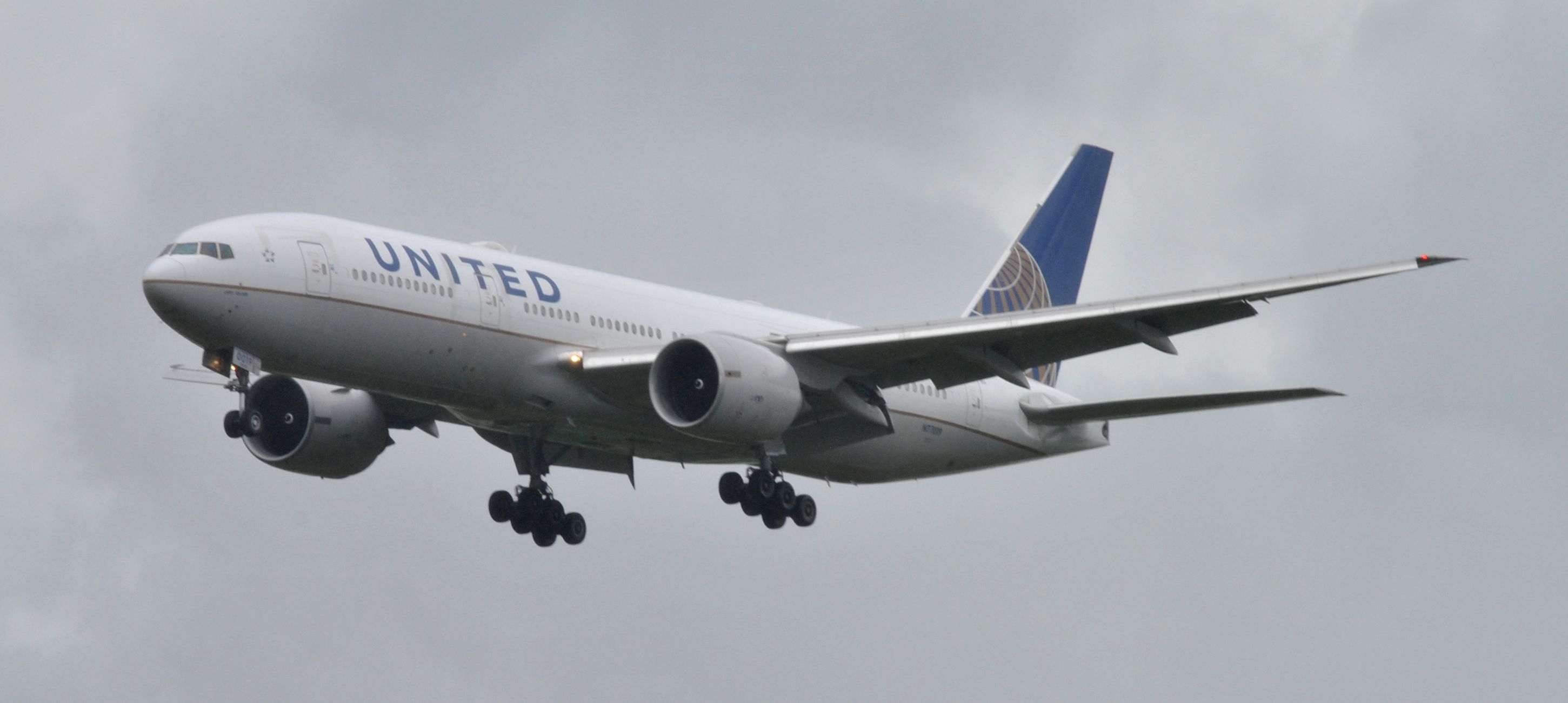 Boeing 777-200 (N77019)