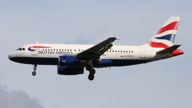 Airbus A319 (G-EUPK)