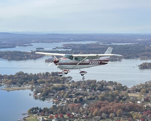 Cessna Skylane (N3556Y)