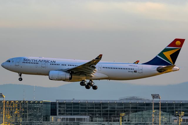 Airbus A330-200 (ZS-SXW) - first pic at FA!!! 2018-08-06