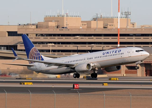 Boeing 737-900 (N28457)