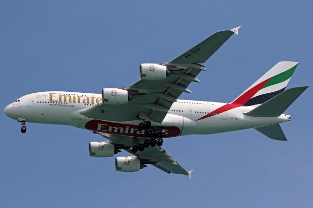 Airbus A380-800 (A6-EOI)