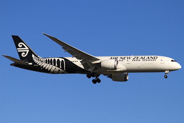 Boeing 787-9 Dreamliner (ZK-NZG)