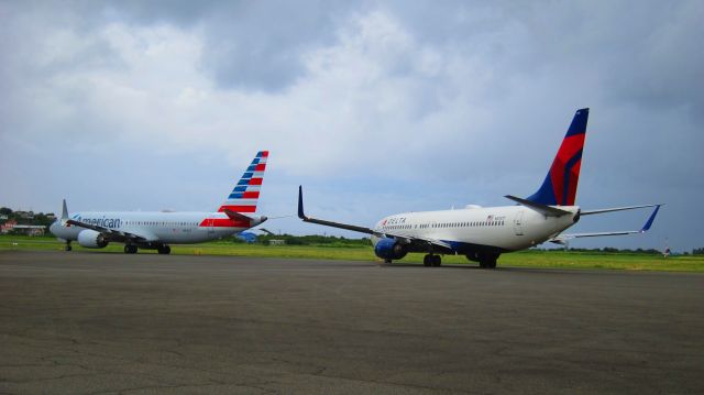 Boeing 737-800 (N3731T)