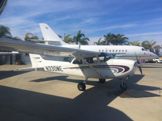 Cessna Skyhawk (N330ME)