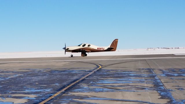 Lancair Evolution (N38TJ)