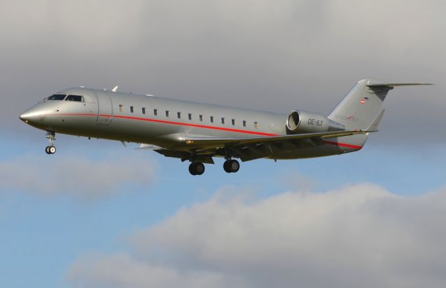 Canadair Regional Jet CRJ-200 (OE-ILY)