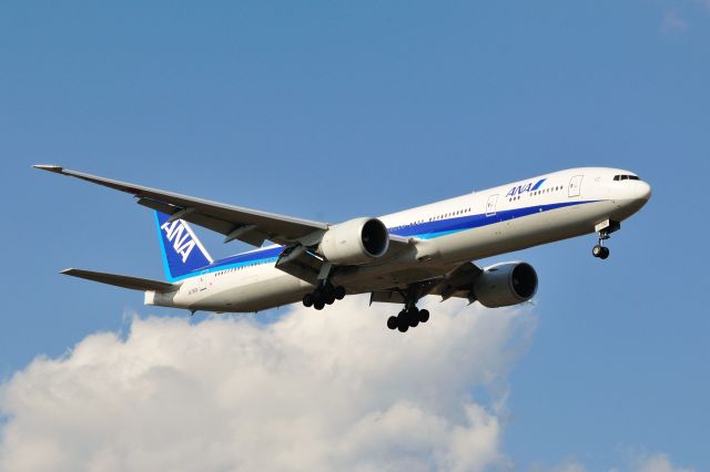 BOEING 777-300 (JA732A) - 2012/3/14