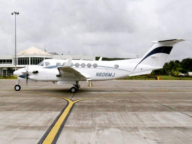 Beechcraft Super King Air 350 (N606MJ)