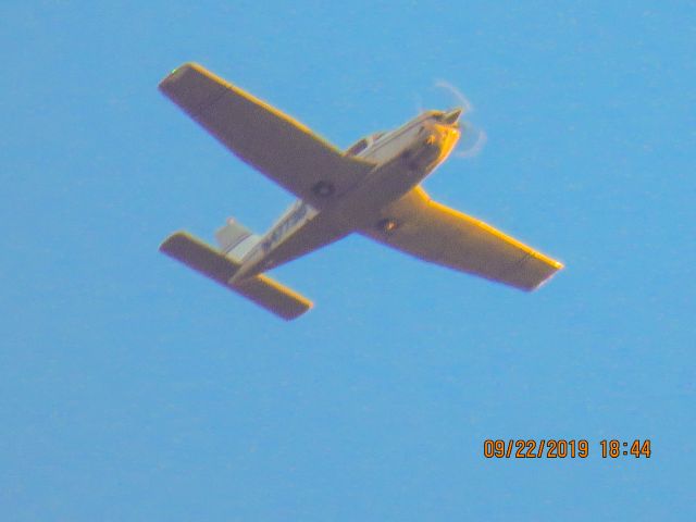 Piper Cherokee Arrow (N47738)
