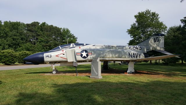 McDonnell Douglas F-4 Phantom 2 (N143)