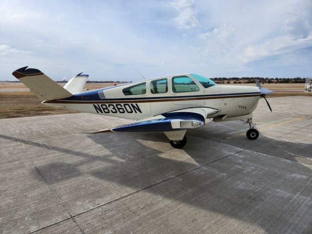 Beechcraft 35 Bonanza (N8360N)