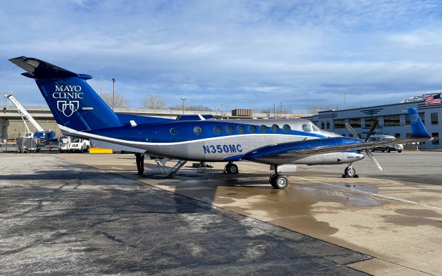 Beechcraft Super King Air 350 (N350MC)