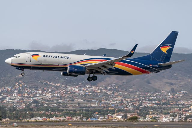Boeing 737-800 (EC-OBN)