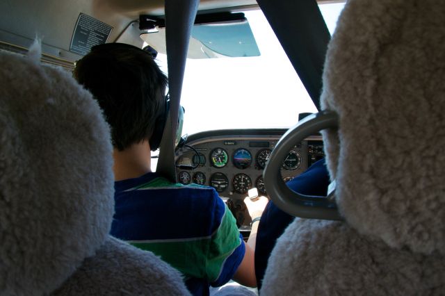 Cessna Skyhawk (C-GAVV) - My first flight..... Before I knew to have one hand on the throttle at all times. Lol