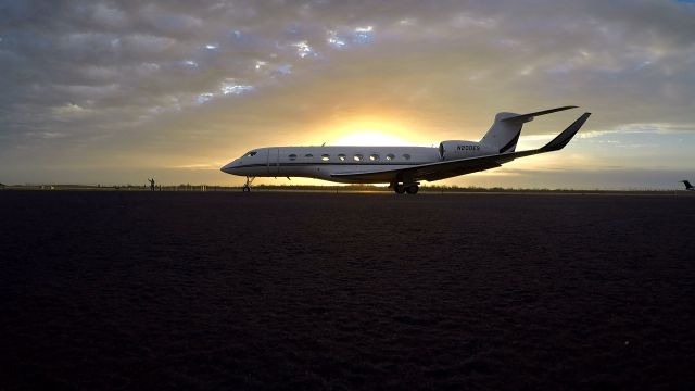 Gulfstream Aerospace Gulfstream G650 (N200ES) - Sunrise over Disney G650 